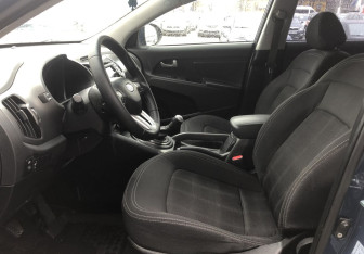 Подержанный автомобиль Kia Sportage 2012 года (9 фото)