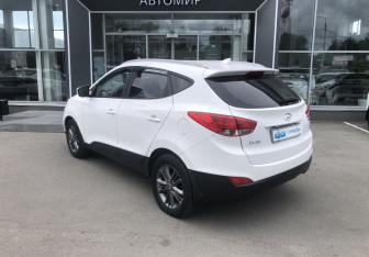 Подержанный автомобиль Hyundai ix35 2013 года (7 фото)