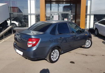 Подержанный автомобиль LADA (ВАЗ) Granta Sedan 2015 года (5 фото)