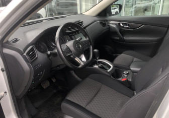 Подержанный автомобиль Nissan X-Trail 2019 года (9 фото)