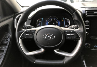 Подержанный автомобиль Hyundai Creta 2021 года (13 фото)