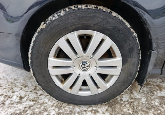 Подержанный автомобиль Volkswagen Passat Sedan 2006 года (10 фото)