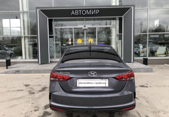 Подержанный автомобиль Hyundai Solaris Sedan 2021 года (6 фото)