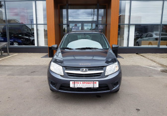Подержанный автомобиль LADA (ВАЗ) Granta Liftback 2015 года (2 фото)