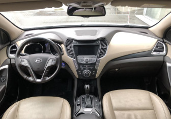 Подержанный автомобиль Hyundai Santa Fe 2014 года (11 фото)