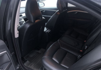 Подержанный автомобиль Volvo S80 2012 года (11 фото)