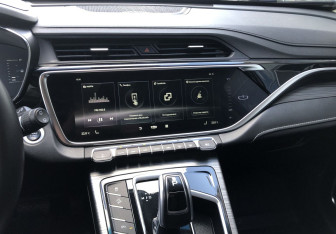 Подержанный автомобиль Geely Atlas Pro 2023 года (14 фото)