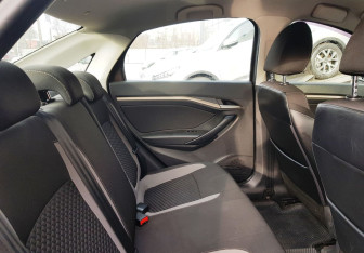 Подержанный автомобиль LADA (ВАЗ) Vesta Sedan 2016 года (10 фото)