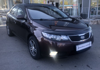 Подержанный автомобиль Kia Cerato Sedan 2011 года (3 фото)