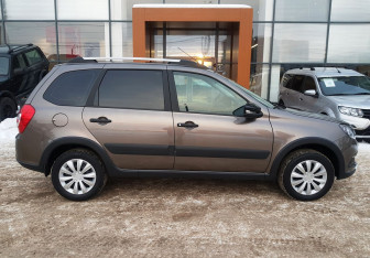 Подержанный автомобиль LADA (ВАЗ) Granta Wagon 2024 года (4 фото)