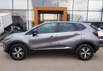 Подержанный автомобиль Renault Kaptur 2021 года (8 фото)