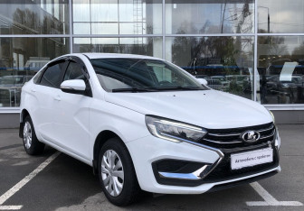 Подержанный автомобиль LADA (ВАЗ) Vesta Sedan 2023 года (3 фото)