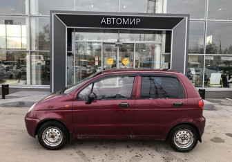 Подержанный автомобиль Daewoo Matiz 2009 года (8 фото)
