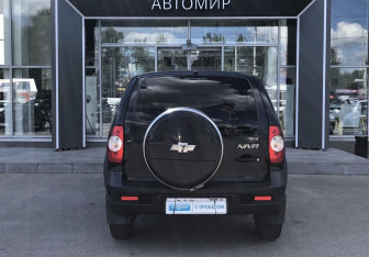 Подержанный автомобиль Chevrolet Niva 2019 года (6 фото)
