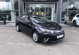 Подержанный автомобиль Toyota Corolla Sedan 2013 года (3 фото)