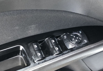 Подержанный автомобиль Ford Mondeo Sedan 2015 года (13 фото)