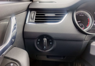 Подержанный автомобиль Skoda Octavia Liftback 2019 года (16 фото)