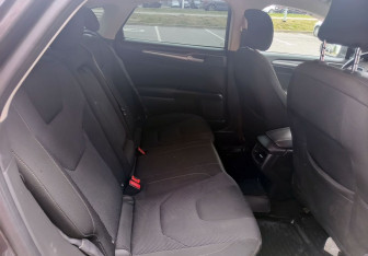 Подержанный автомобиль Ford Mondeo Sedan 2015 года (16 фото)