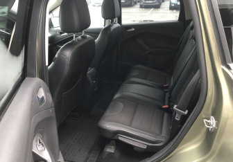 Подержанный автомобиль Ford Kuga 2014 года (11 фото)