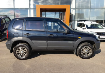 Подержанный автомобиль Chevrolet Niva 2010 года (4 фото)