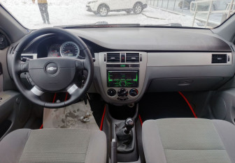 Подержанный автомобиль Chevrolet Lacetti Sedan 2008 года (15 фото)