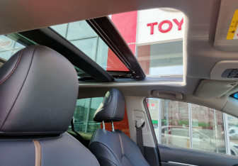 Подержанный автомобиль Toyota Camry Sedan 2022 года (17 фото)