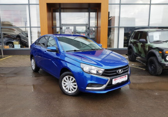 Подержанный автомобиль LADA (ВАЗ) Vesta Sedan 2021 года (3 фото)