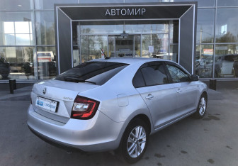 Подержанный автомобиль Skoda Rapid Liftback 2019 года (5 фото)