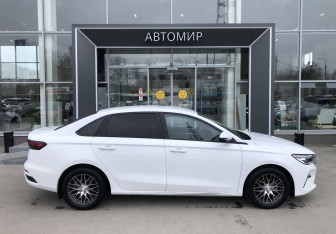 Подержанный автомобиль Geely Emgrand 2023 года (4 фото)