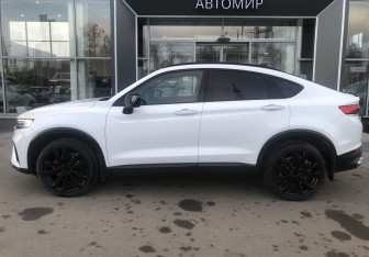 Подержанный автомобиль Geely Tugella 2024 года (8 фото)