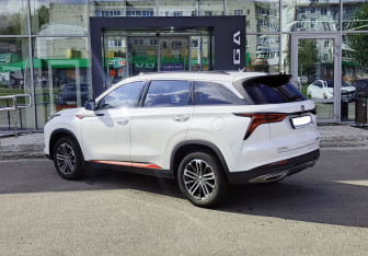 Подержанный автомобиль Changan CS75PLUS 2023 года (7 фото)