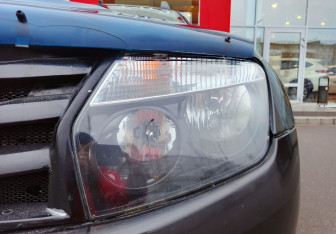 Подержанный автомобиль Renault Duster 2012 года (9 фото)