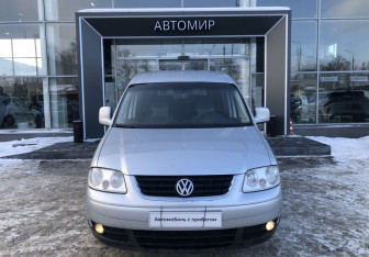 Подержанный автомобиль Volkswagen Caddy Compactvan 2010 года (2 фото)
