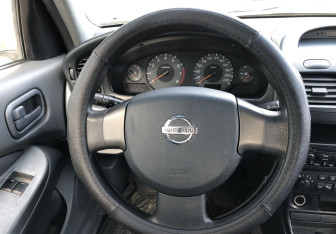 Подержанный автомобиль Nissan Almera Classic 2006 года (12 фото)