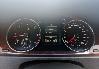 Подержанный автомобиль Volkswagen Passat CC 2009 года (13 фото)