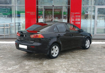 Подержанный автомобиль Mitsubishi Lancer Sedan 2008 года (5 фото)