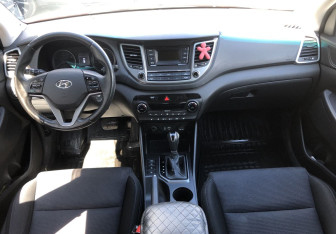 Подержанный автомобиль Hyundai Tucson 2016 года (10 фото)