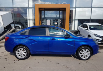 Подержанный автомобиль LADA (ВАЗ) Vesta Sedan 2022 года (4 фото)