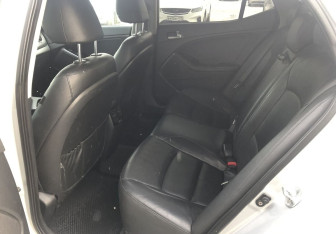 Подержанный автомобиль Kia Optima Sedan 2015 года (11 фото)