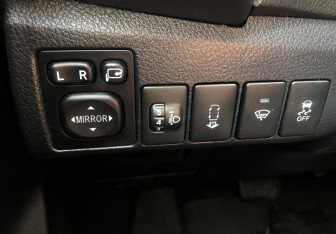 Подержанный автомобиль Toyota Corolla Sedan 2013 года (14 фото)