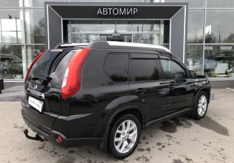 Подержанный автомобиль Nissan X-Trail 2013 года (5 фото)