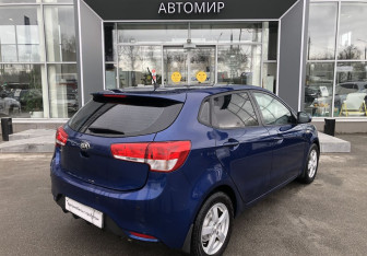Подержанный автомобиль Kia Rio Hatchback 2016 года (5 фото)