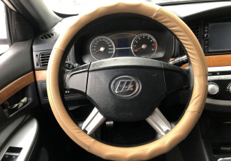 Подержанный автомобиль Lifan Solano 2011 года (12 фото)