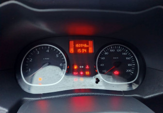 Подержанный автомобиль Renault Duster 2012 года (13 фото)