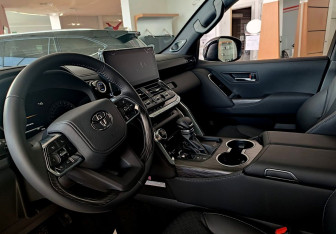 Новый Toyota Land Cruiser Suv 2025 (12 фото)