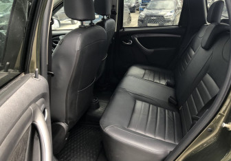 Подержанный автомобиль Renault Duster 2017 года (11 фото)