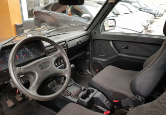 Подержанный автомобиль LADA (ВАЗ) 2121 (4x4) 2018 года (11 фото)