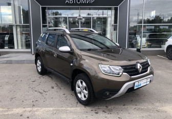 Подержанный автомобиль Renault Duster 2021 года (3 фото)