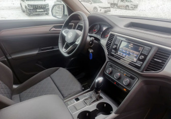 Подержанный автомобиль Volkswagen Atlas 2020 года (14 фото)