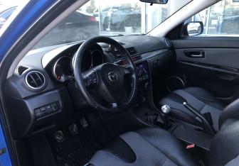 Подержанный автомобиль Mazda 3 Sedan 2006 года (9 фото)